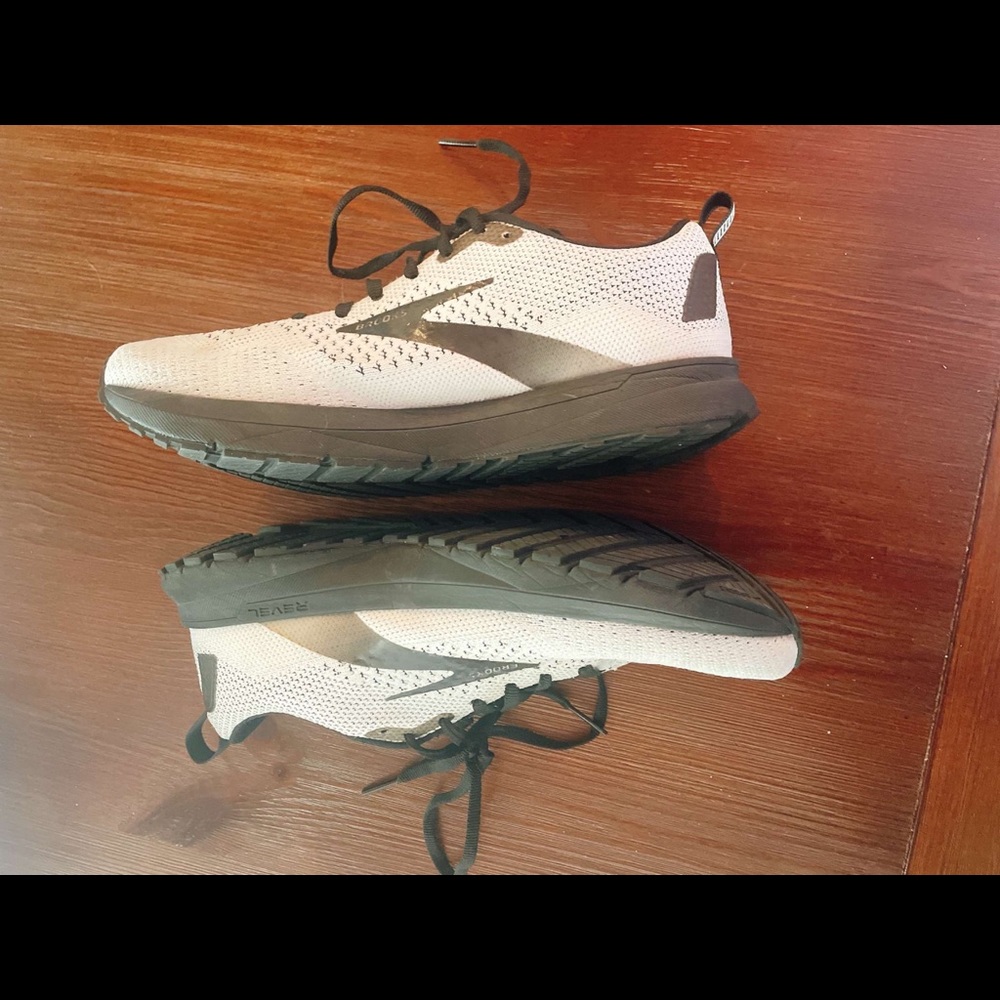Brooks Running shoes women